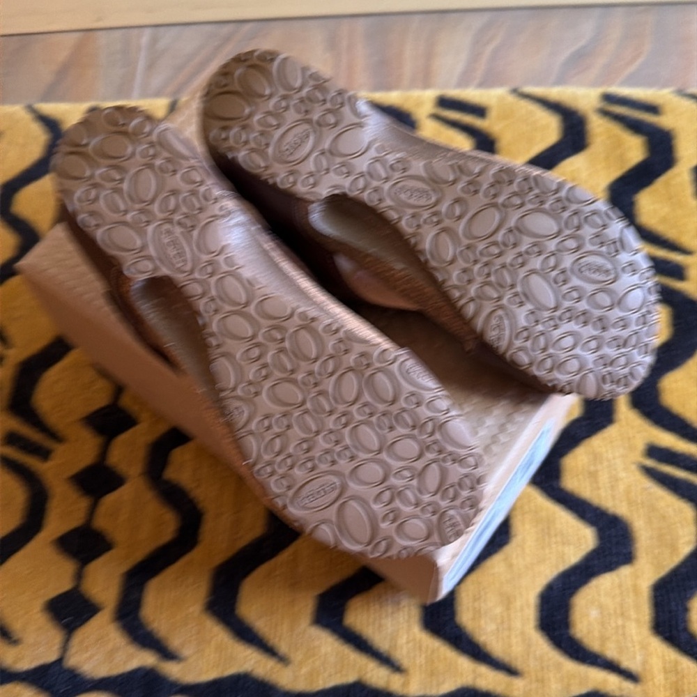Taos Footwear Brown Leather Sandals - Picture 3 of 4